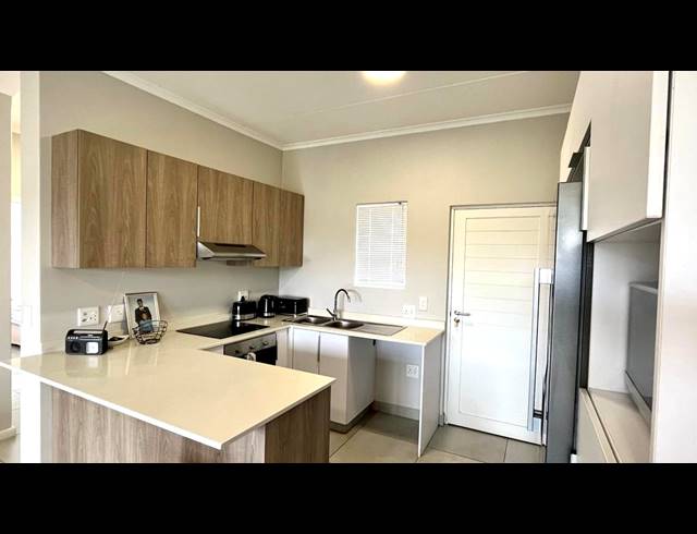 3 BEDROOM APARTMENT FOR SALE IN MANOR ESTATES